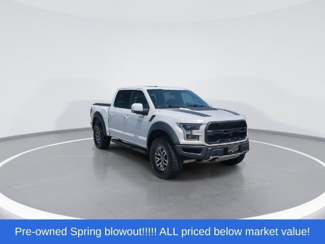 Used 2018 Ford F150 Raptor w/ Equipment Group 802A Luxury AWD/4WD image 2