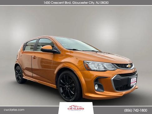 Used 2017 Chevrolet Sonic LT w/ Convenience Package image 4