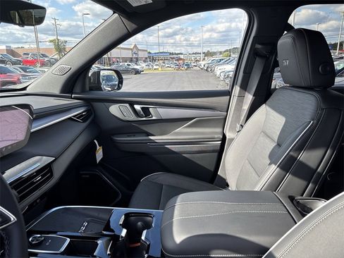 New 2026 Buick Enclave Sport Touring w/ Power Package image 11