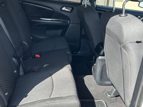 Used 2018 Dodge Journey SE w/ Connectivity Group FWD image 15