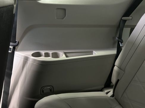 New 2026 Volkswagen Atlas SE FWD image 34