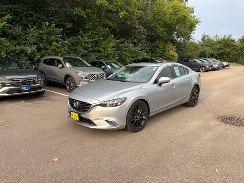 Used 2016 MAZDA MAZDA6 Touring w/ Touring Technology Package FWD image 4