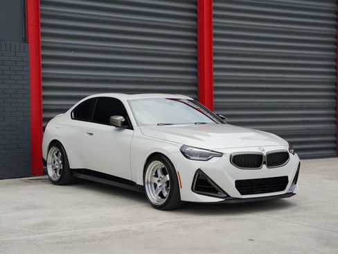 Used 2024 BMW M240i Coupe RWD image 2