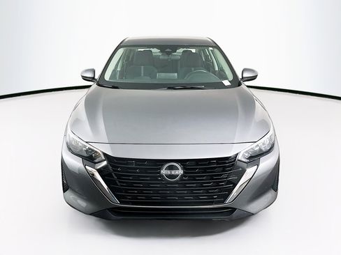 Used 2024 Nissan Sentra SV image 2