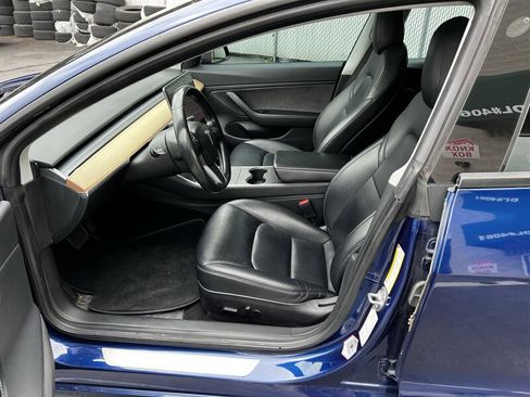 Used 2018 Tesla Model 3 Long Range RWD image 17