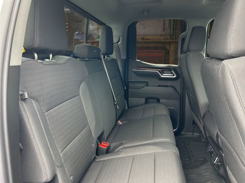 New 2026 GMC Sierra 1500 SLE w/ X31 Off-Road Package AWD/4WD image 18