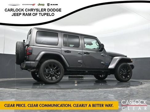 Used 2025 Jeep Wrangler Unlimited Sahara w/ Safety Group AWD/4WD image 52