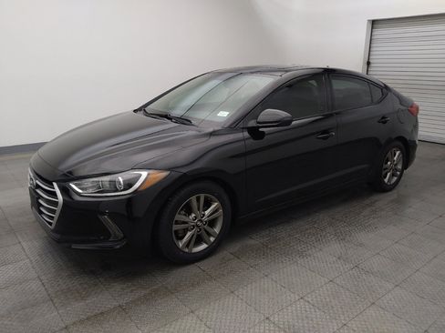 Used 2018 Hyundai Elantra Value Edition FWD image 2