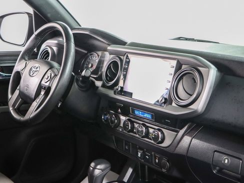 Used 2023 Toyota Tacoma TRD Off-Road image 26