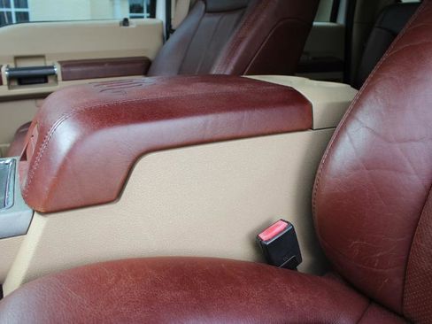 Used 2011 Ford F450 King Ranch w/ FX4 Off Road Pkg image 39