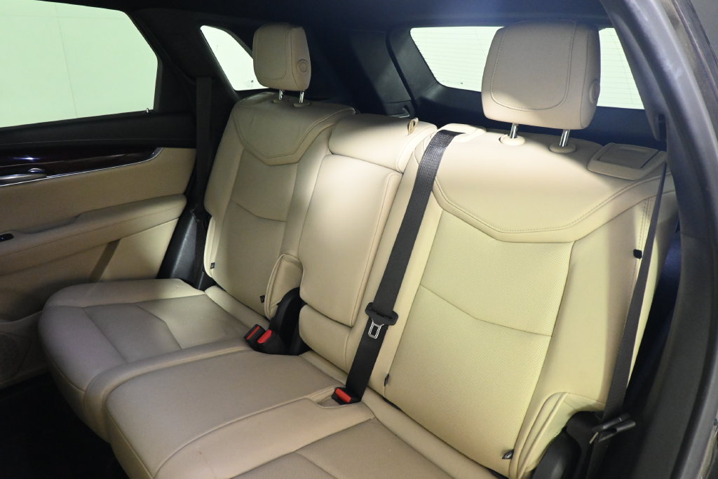 Used 2019 Cadillac XT5 Luxury AWD/4WD image 4