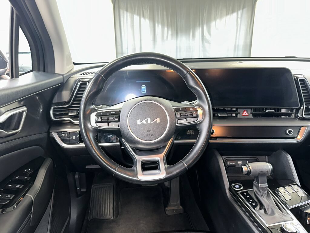 Used 2023 Kia Sportage EX FWD image 2
