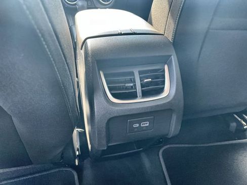 Used 2025 Chevrolet Blazer LT image 20