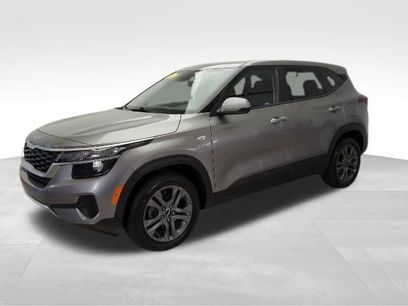 Used 2023 Kia Seltos LX