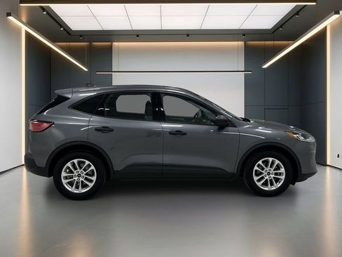Used 2022 Ford Escape S FWD image 6