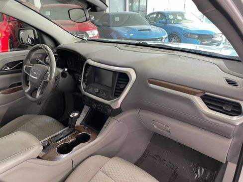 Used 2017 GMC Acadia SLE image 33
