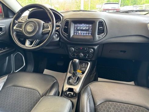 Used 2020 Jeep Compass Latitude AWD/4WD image 16