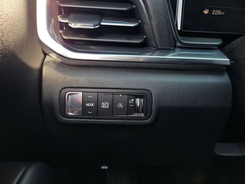 Used 2025 GMC Terrain Elevation FWD image 25