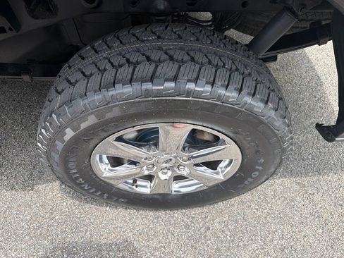 Used 2019 Ford F150 XLT w/ Equipment Group 302A Luxury AWD/4WD image 11