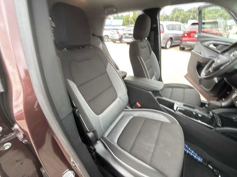 Used 2023 Chevrolet TrailBlazer LT w/ Convenience Package AWD/4WD image 26