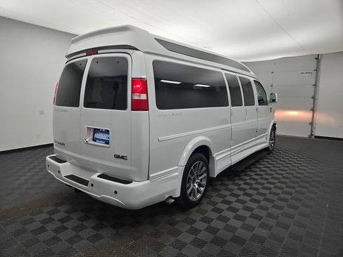 Used 2020 GMC Savana 2500 Extended w/ Enhanced Convenience Package image 3