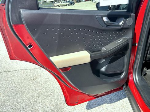 Used 2020 Ford Escape Titanium AWD/4WD image 20