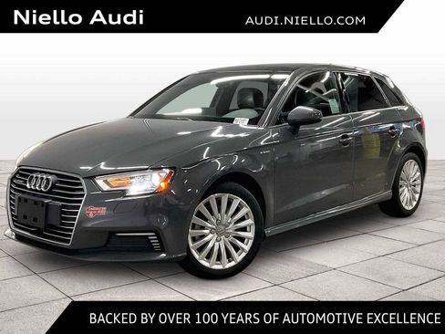 Used 2017 Audi A3 e-tron Premium image 1