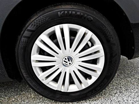 Used 2015 Volkswagen Passat 1.8T S image 18
