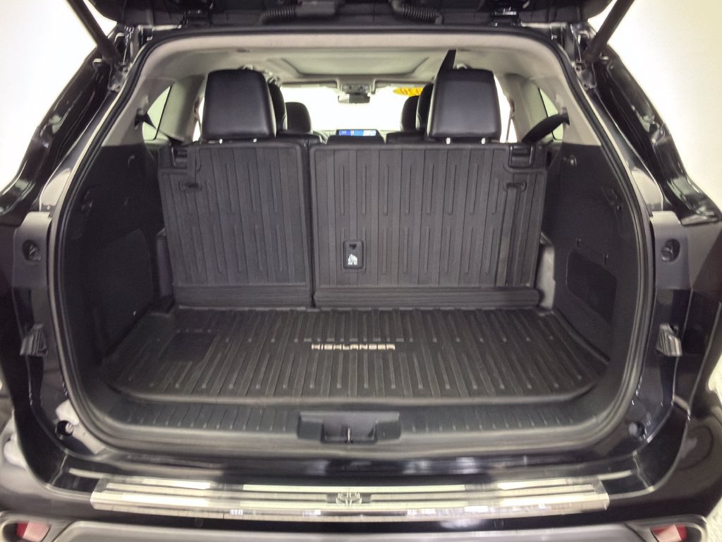 Used 2020 Toyota Highlander Platinum AWD/4WD image 45