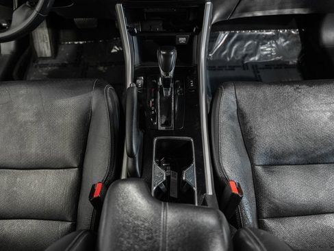 Used 2017 Honda Accord EX-L image 24