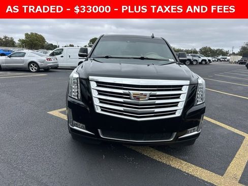 Used 2020 Cadillac Escalade ESV Platinum image 2