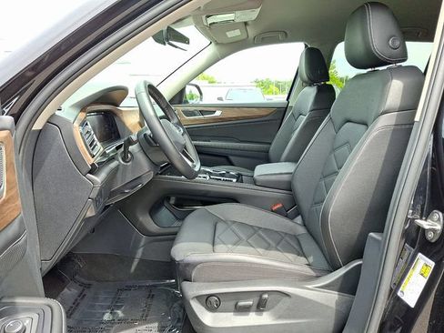 Used 2026 Volkswagen Atlas SE AWD/4WD image 11