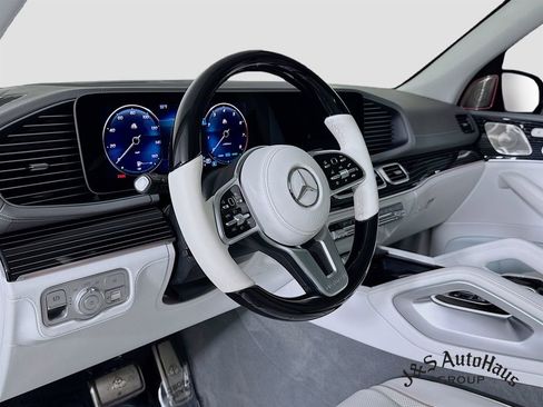 Used 2023 Mercedes-Benz Maybach GLS 600 4MATIC image 9