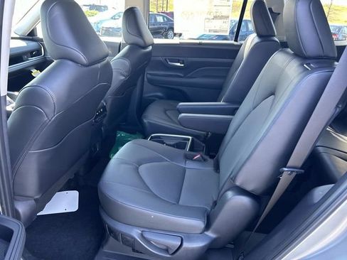 New 2026 Toyota Grand Highlander XLE image 19