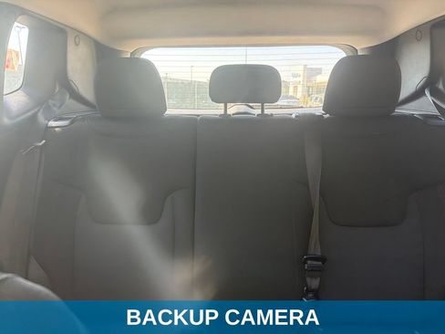Used 2016 Jeep Renegade Trailhawk AWD/4WD image 9