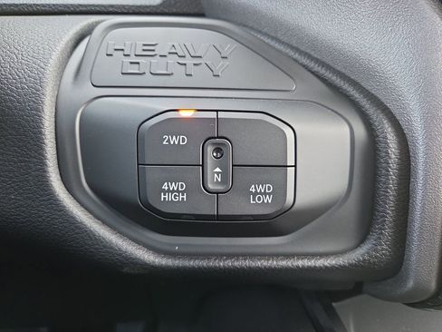 New 2026 RAM 2500 Laramie AWD/4WD image 37