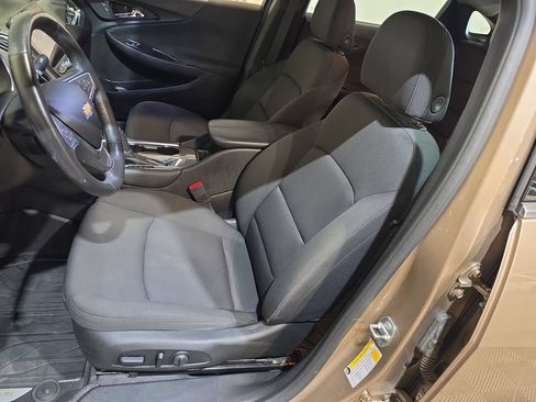 Used 2018 Chevrolet Malibu LT FWD image 13