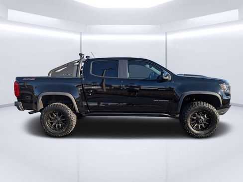 Used 2021 Chevrolet Colorado ZR2 w/ ZR2 Midnight Special Edition image 2