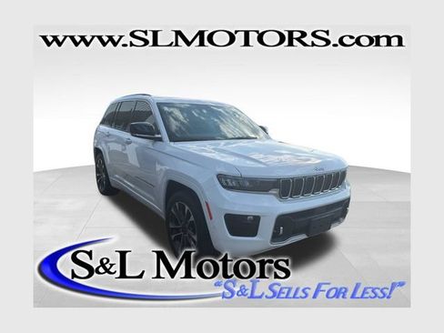Used 2023 Jeep Grand Cherokee Overland AWD/4WD image 1