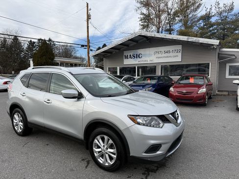 Used 2015 Nissan Rogue SV image 12