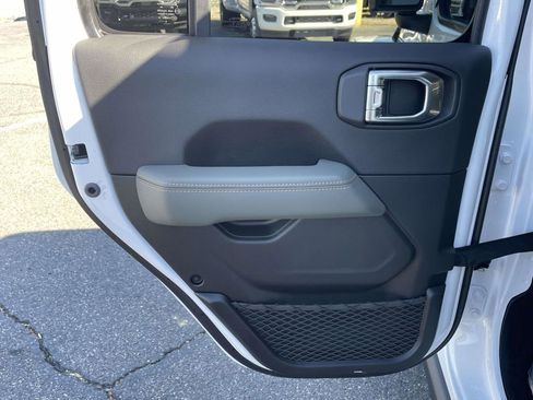 New 2026 Jeep Gladiator Mojave image 20