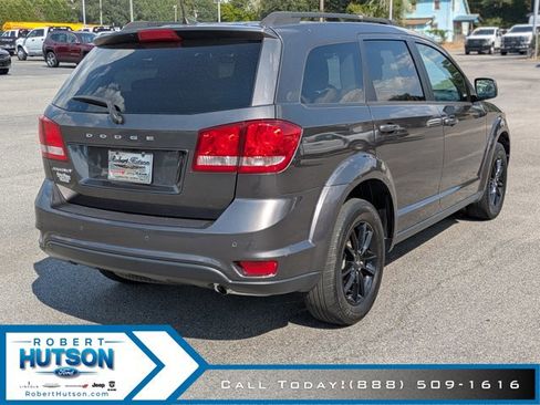 Used 2019 Dodge Journey SE w/ Premium Group image 6