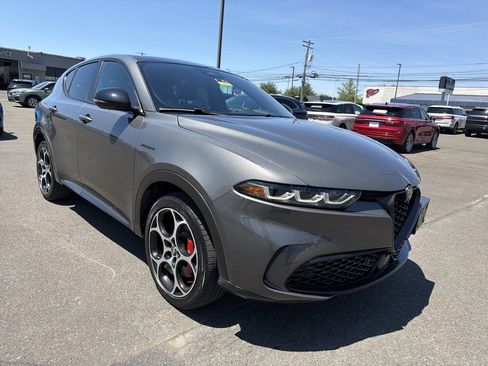 Used 2024 Alfa Romeo Tonale Veloce AWD/4WD image 7