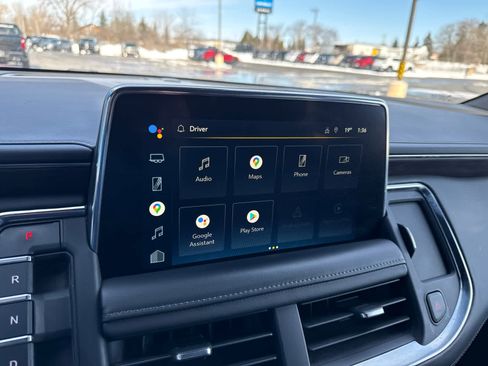 Used 2022 Chevrolet Suburban Z71 w/ Luxury Package image 26