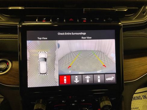 Used 2023 Jeep Grand Cherokee L Summit w/ Advanced Protech Group IV AWD/4WD image 24