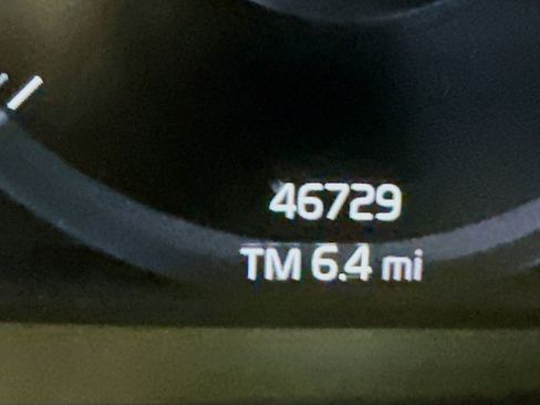 Used 2021 Volvo XC40 T5 R-Design w/ Protection Package Premier image 19