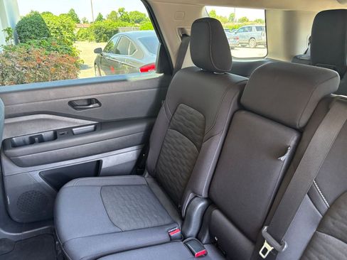 Used 2025 Nissan Pathfinder SV AWD/4WD image 42