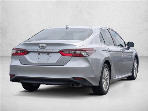 Used 2023 Toyota Camry LE FWD image 5