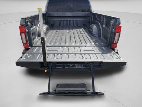 Used 2021 Ford F350 Platinum image 28