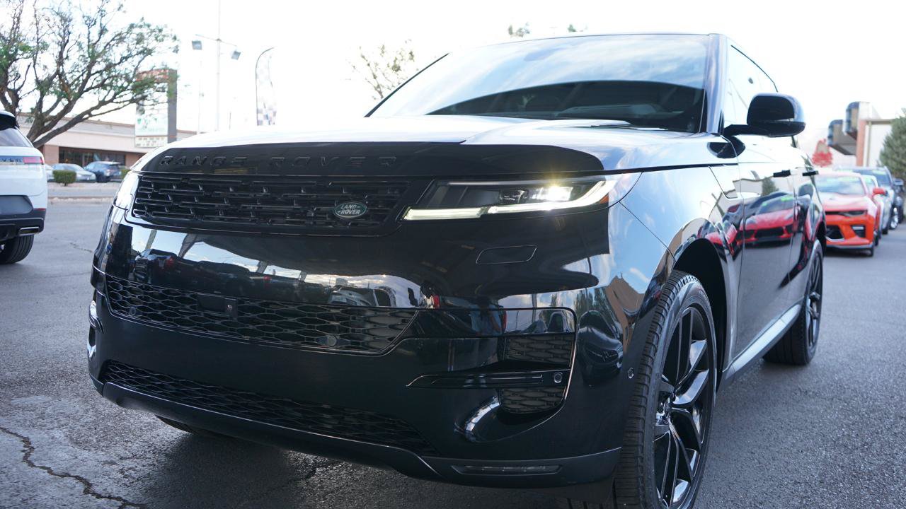 Used 2024 Land Rover Range Rover Sport SE AWD/4WD image 27